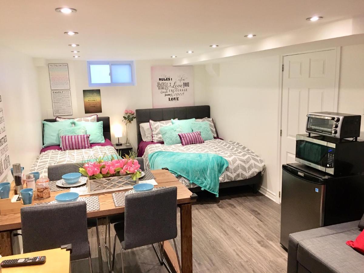 Luxury Bachelor Suite ปวงต์-แคลร์ ภายนอก รูปภาพ